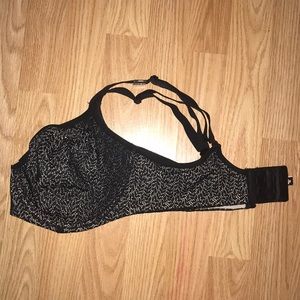 Unlined Demi black bra